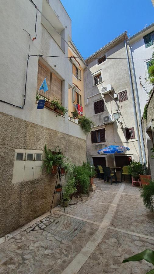 Franceska Apartmani Cres Luaran gambar