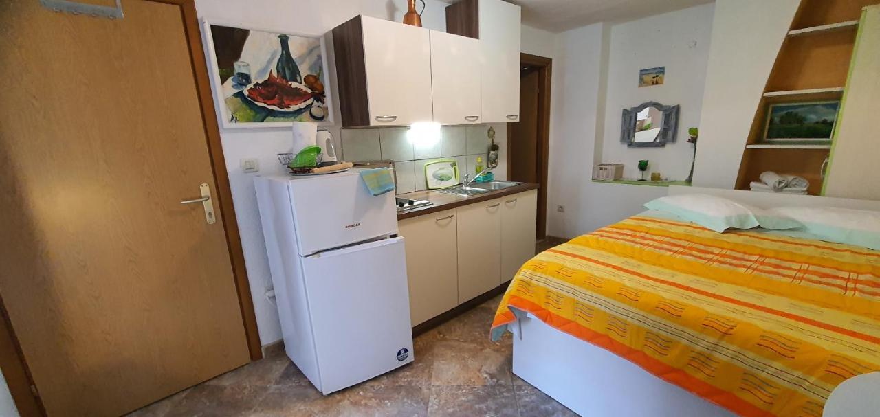 Franceska Apartmani Cres Luaran gambar