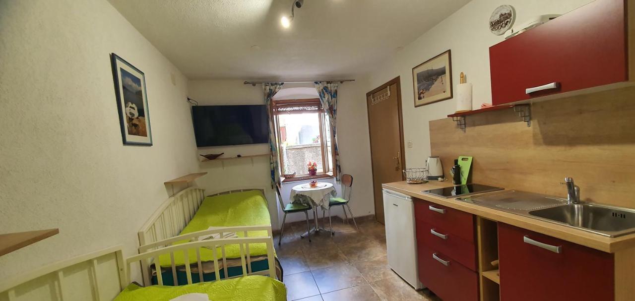 Franceska Apartmani Cres Luaran gambar